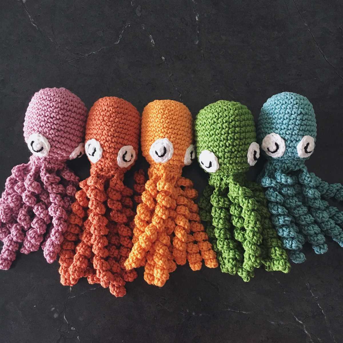 Knitted preemie octopus pattern