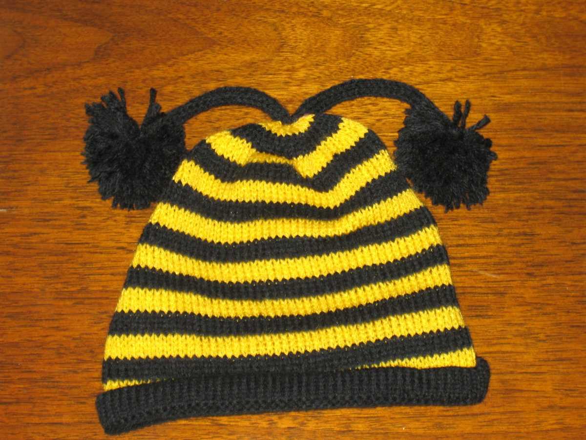 Bumble bee hat knitting pattern