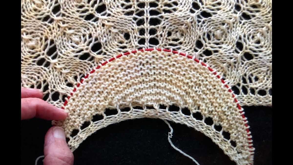 Free crescent shawl knitting pattern