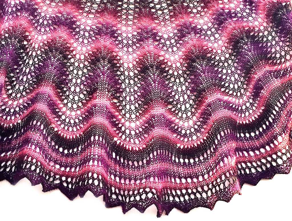 Free crescent shawl knitting pattern