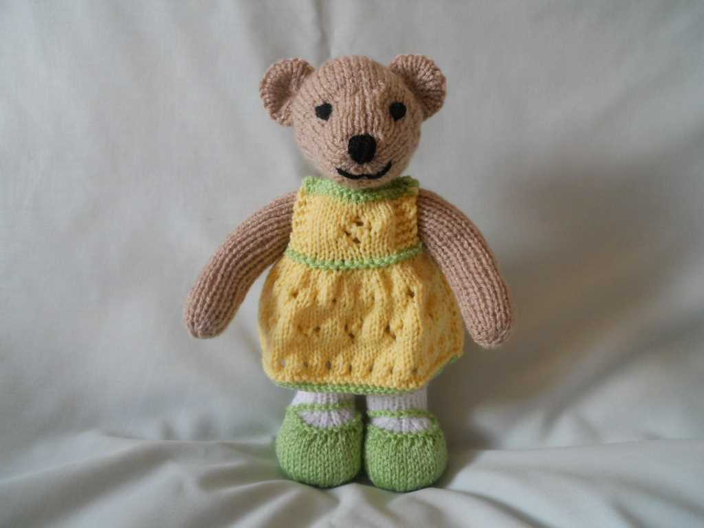 Free knitting pattern for small teddy bear