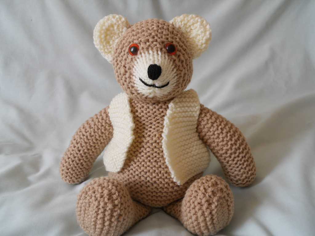 Free knitting pattern for small teddy bear