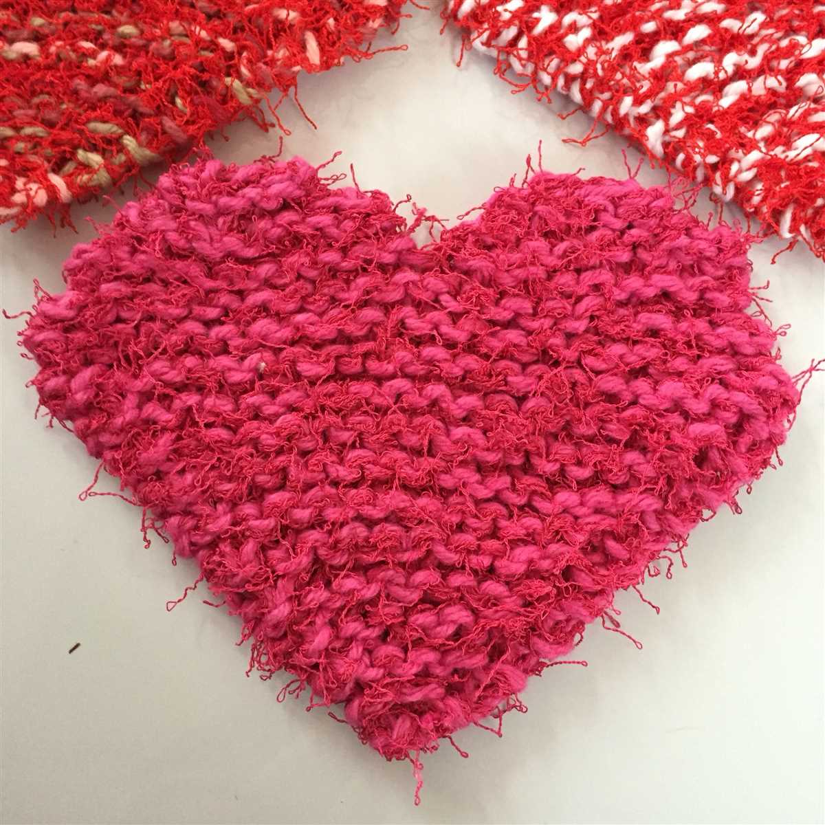 Free red heart yarn knitting patterns