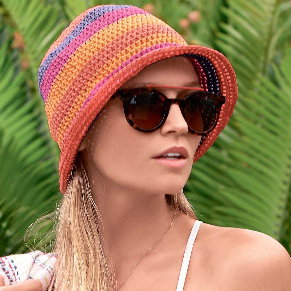 Knitted bucket hat pattern