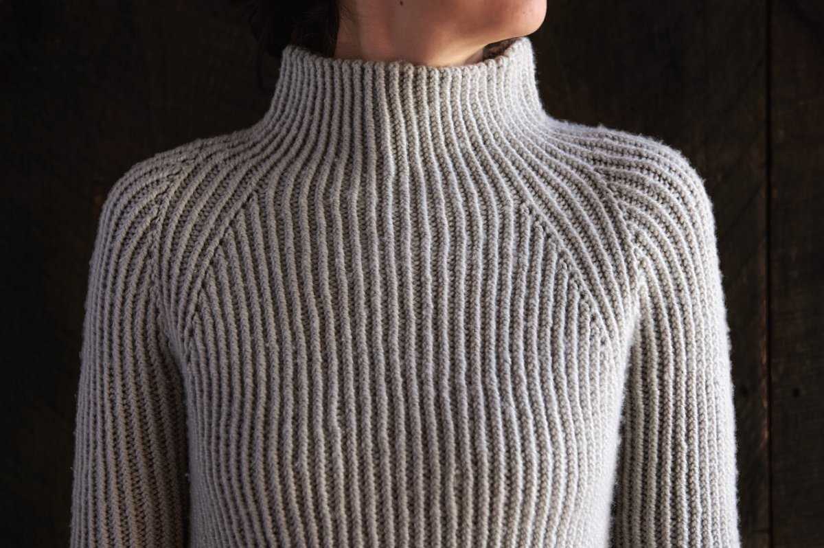 Knitted raglan sleeve pattern