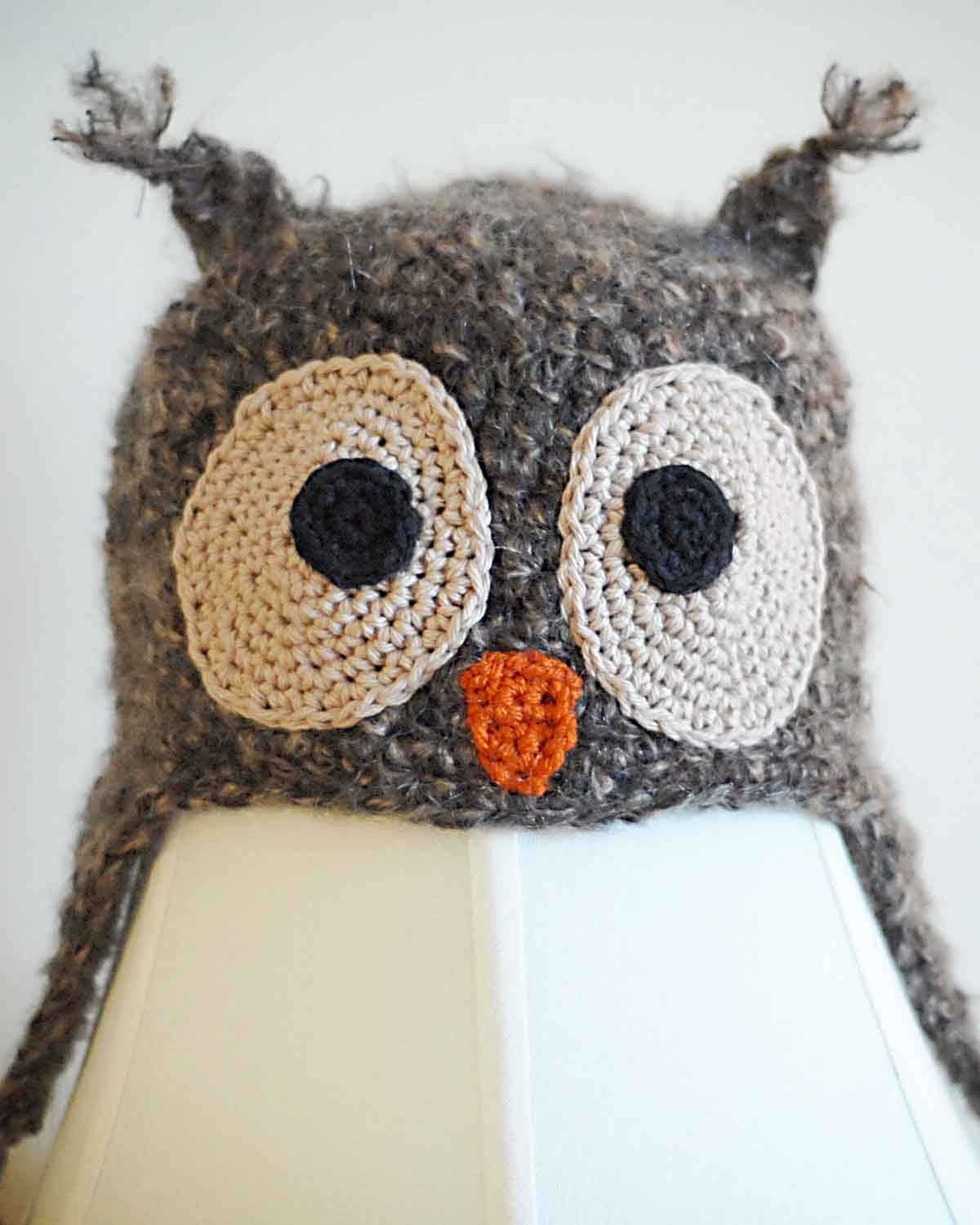 Knitted owl hat pattern