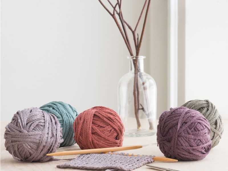 Knitting patterns with linen yarn