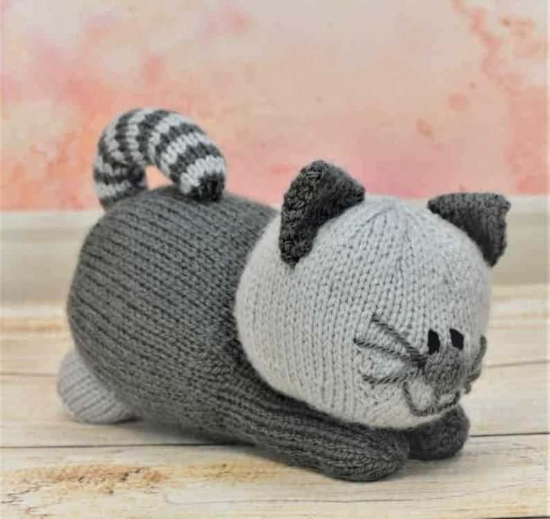 Sleeping cat knitting pattern free