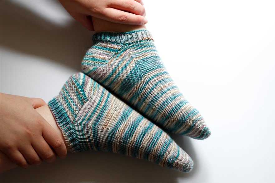 Ankle sock knitting pattern