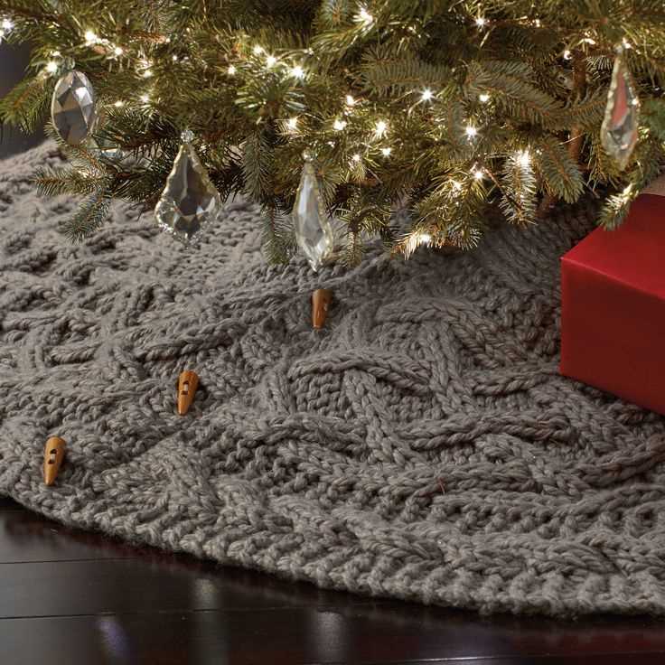Christmas tree skirt knitting pattern