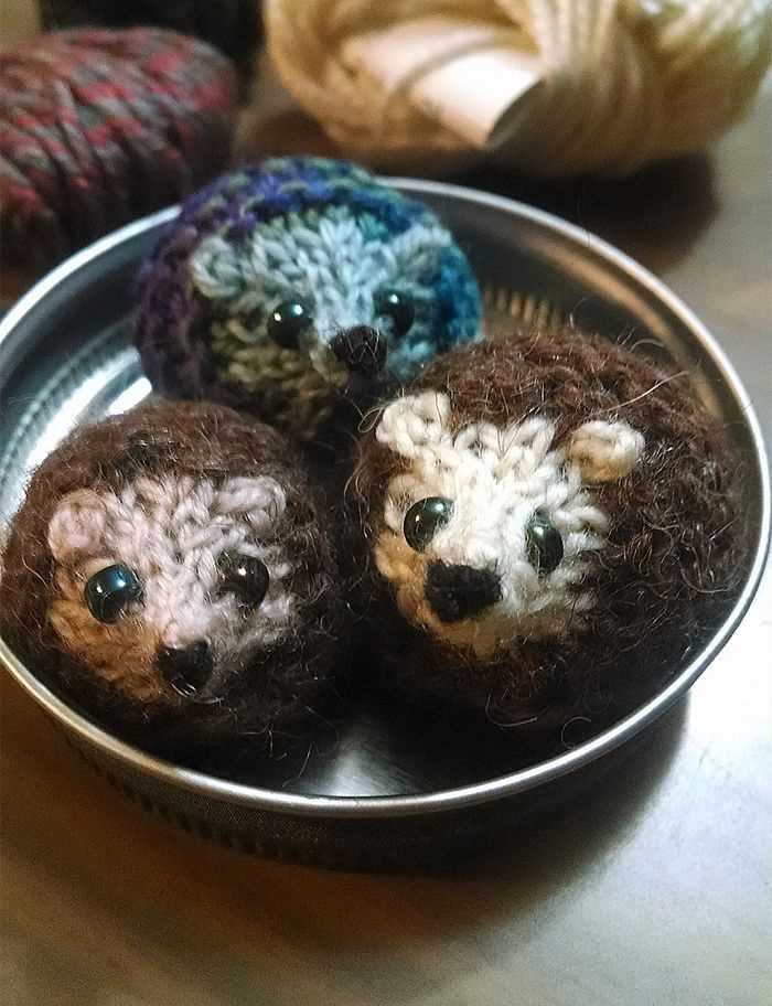 Knitted hedgehog free pattern