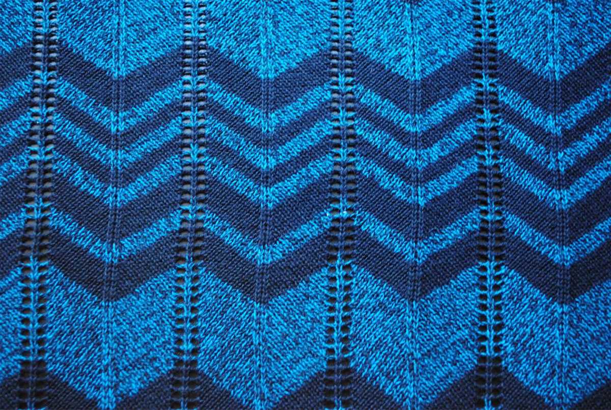 Chevron knit scarf pattern