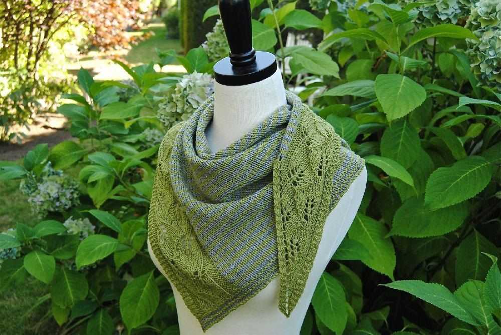 Simple shawl knitting pattern