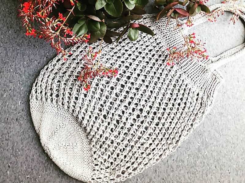 Easy knitted market bag pattern