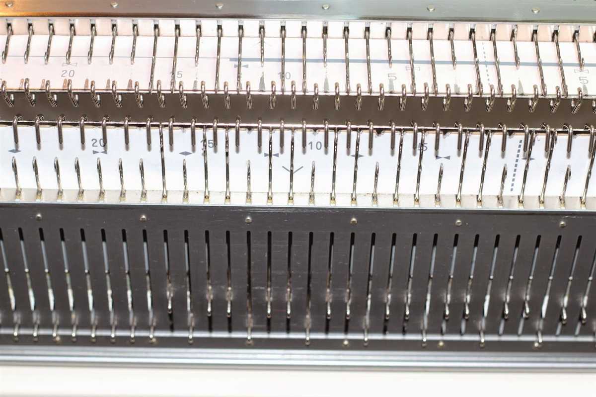 Knitting machine ribber patterns