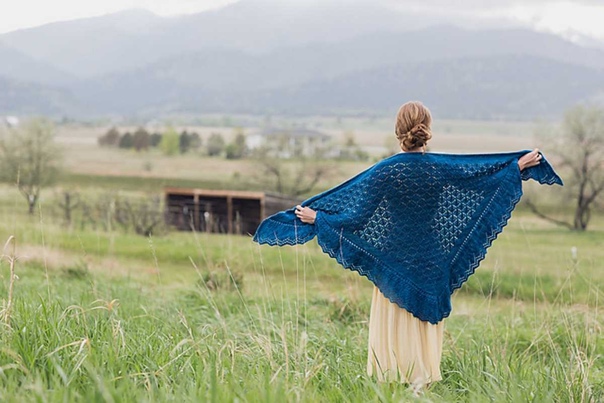 Free knitting pattern shawl with pockets