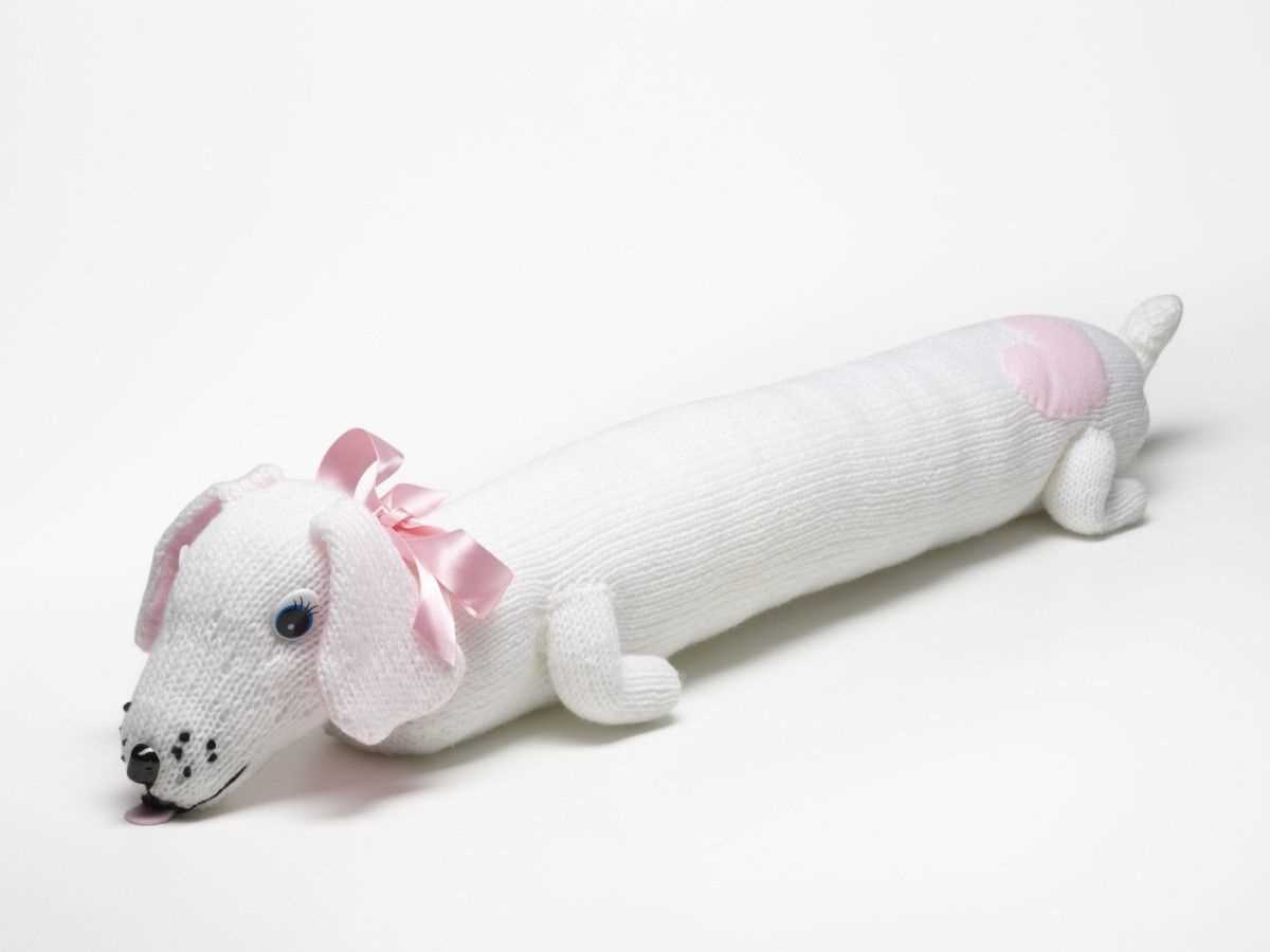 Free sausage dog draught excluder knitting pattern
