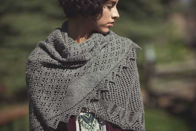 Simple shawl knitting pattern