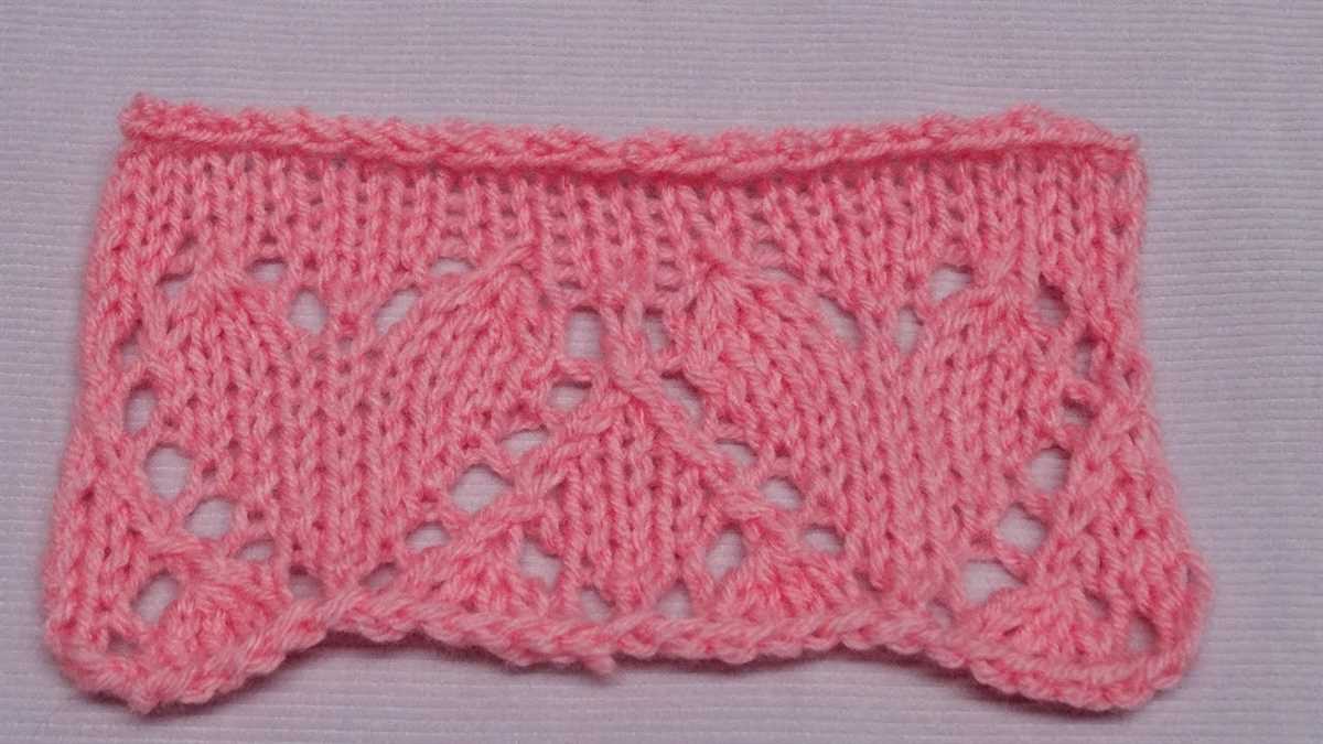 Lace hearts knit stitch pattern