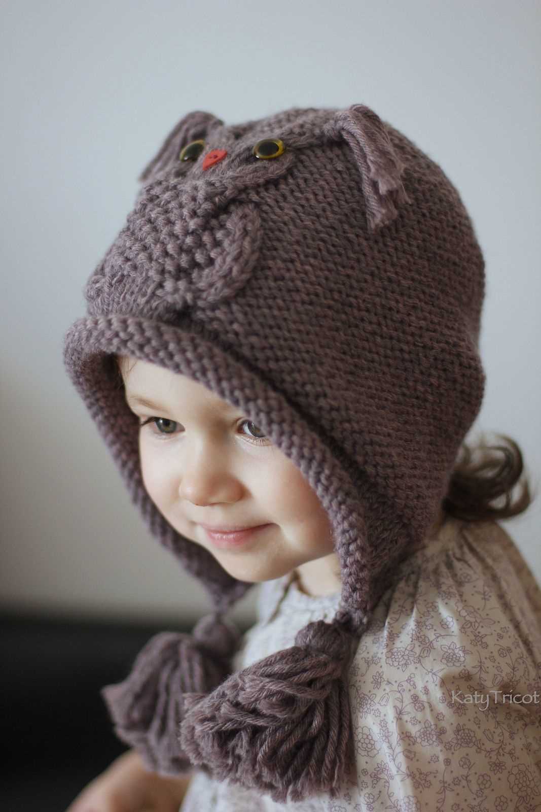 Knitted owl hat pattern