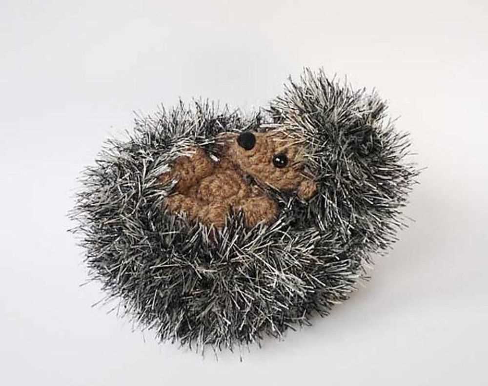 Knitted hedgehog free pattern