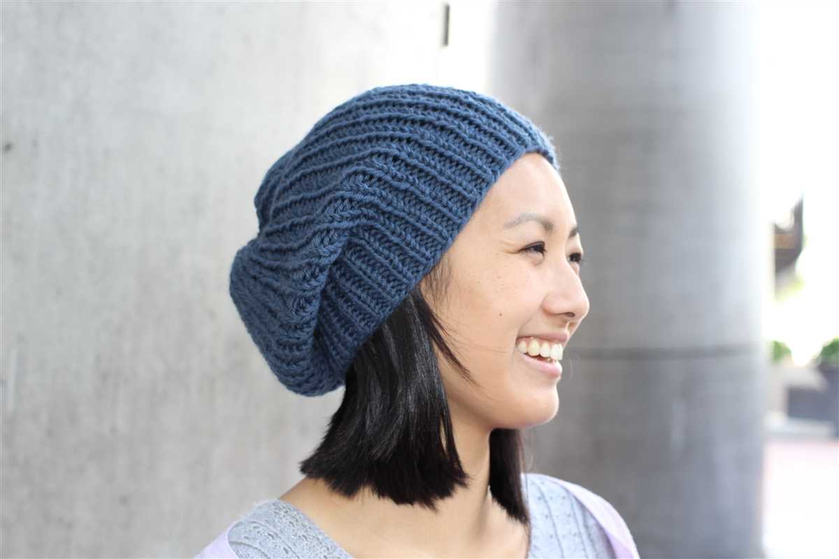 Loose beanie knit pattern