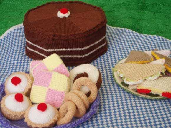 Knitted food patterns