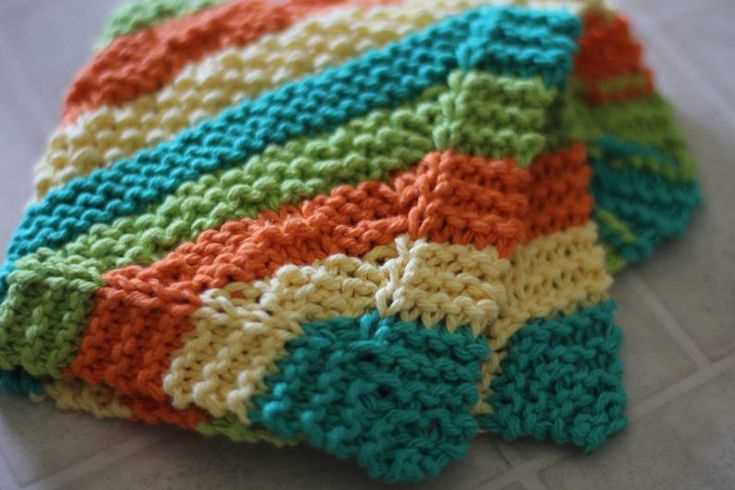 Pattern for knitted towel toppers