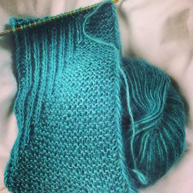 Free knitting patterns using mohair yarn