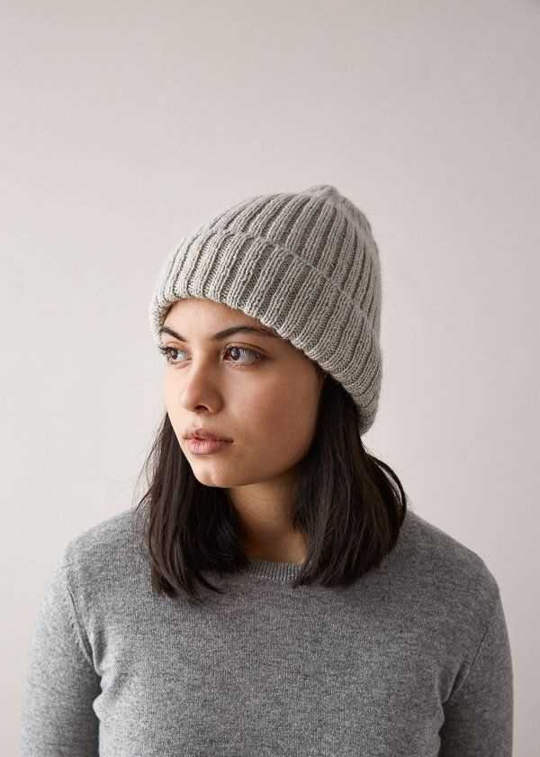 Loose beanie knit pattern