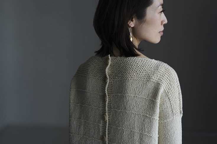 Knitted moon pattern