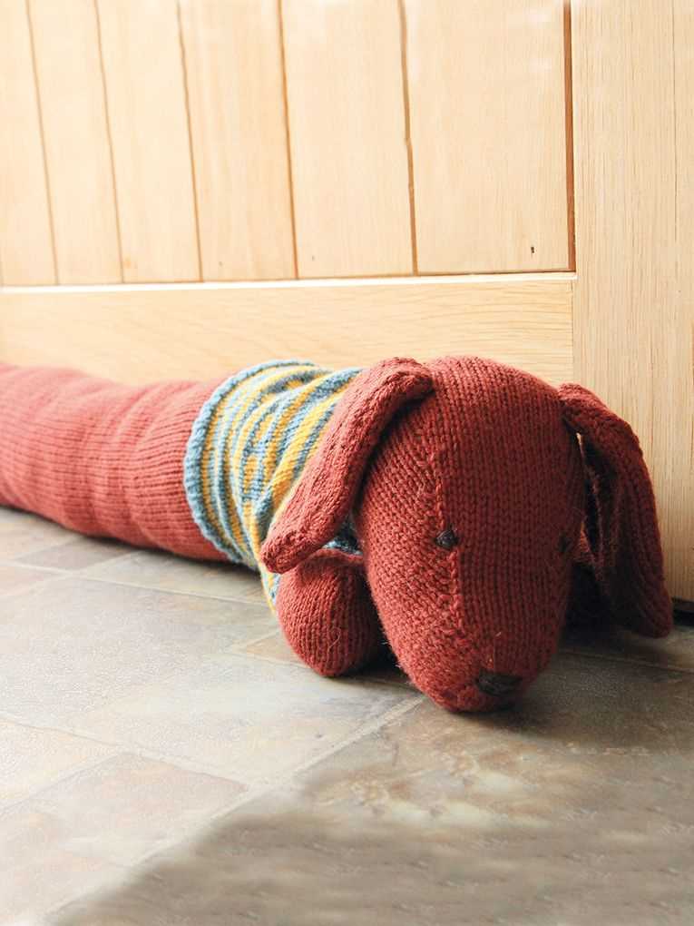 Free sausage dog draught excluder knitting pattern