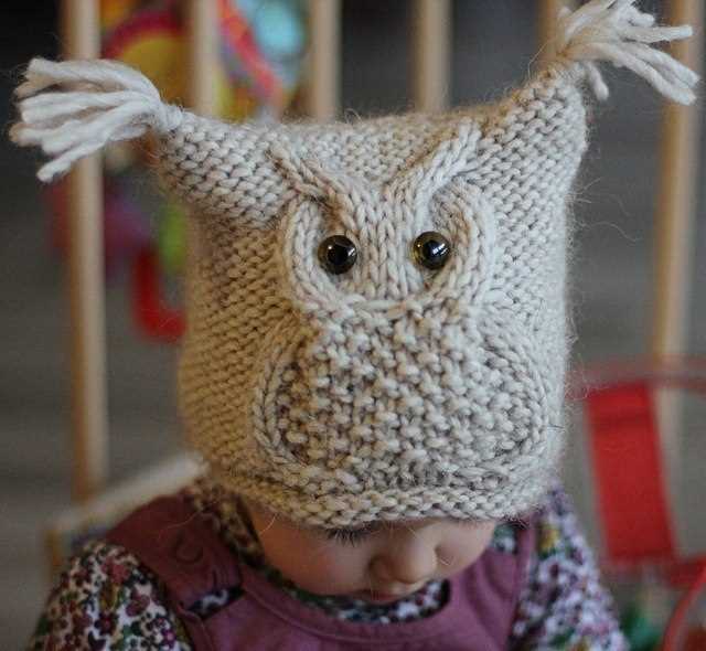 Knitted owl hat pattern