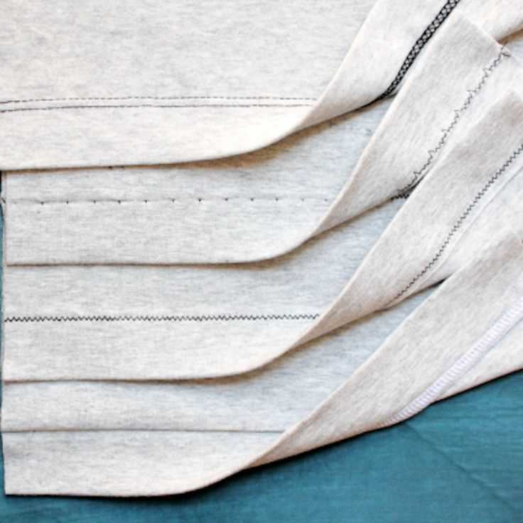 How to lay out a pattern on knit fabric