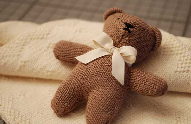 Free knitting pattern for small teddy bear