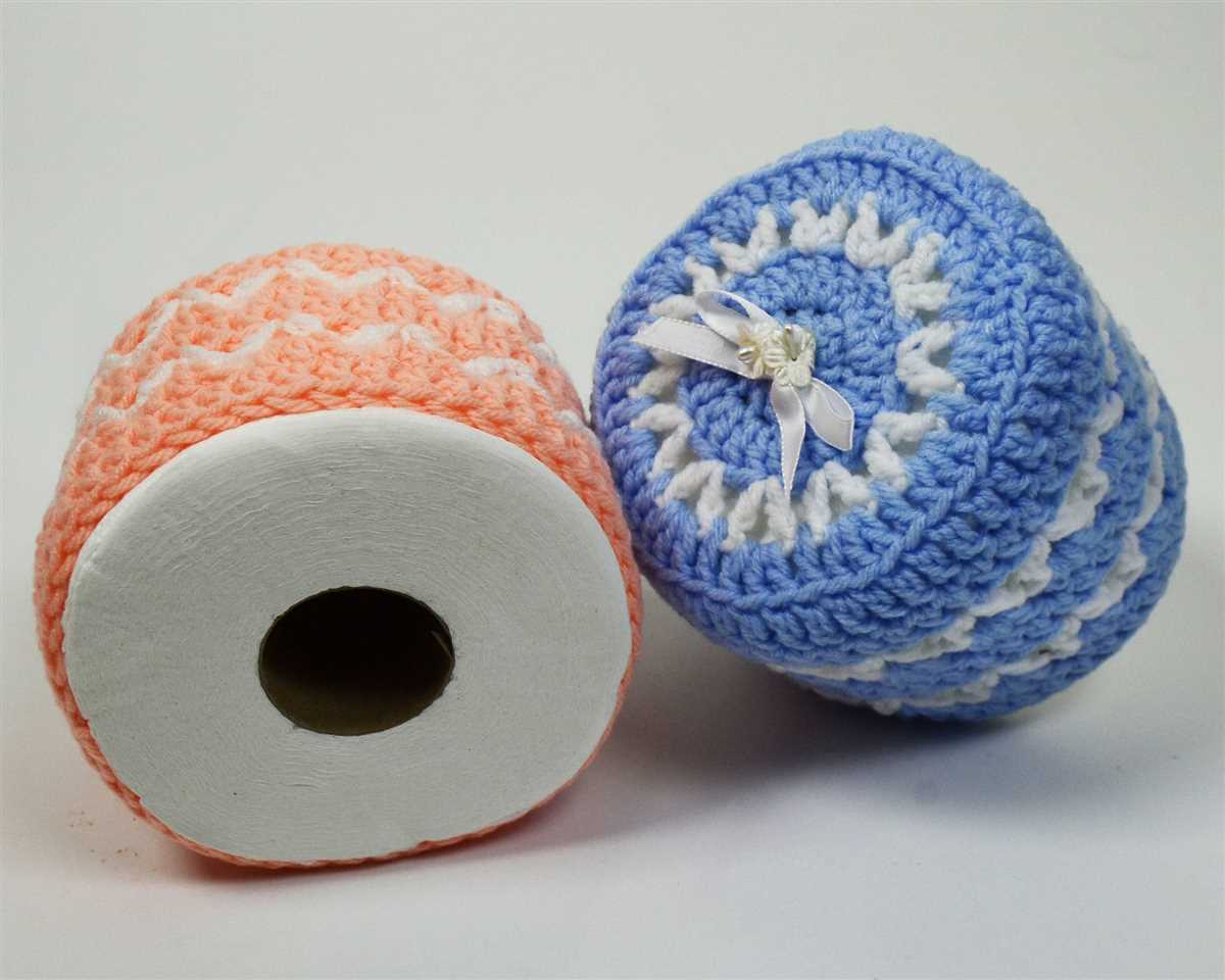 Knitted toilet paper cover pattern