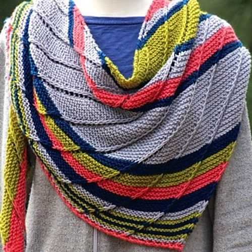 Free crescent shawl knitting pattern